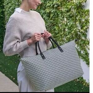 LULU‎ DHARMA Black & White Houndstooth Weekender Large Travel Bag Carryon